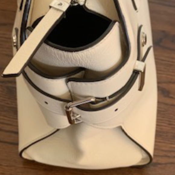 Henri Bendel creme caryl tote - Picture 8 of 8